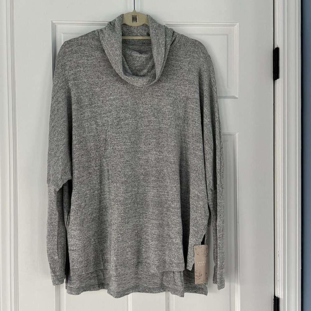 NWT SHEIN LUNE Gray High Neck Batwing Sleeve Top Size M Lightweight Knit